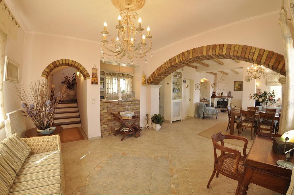 Villa Romantica Perama  Rom bilde